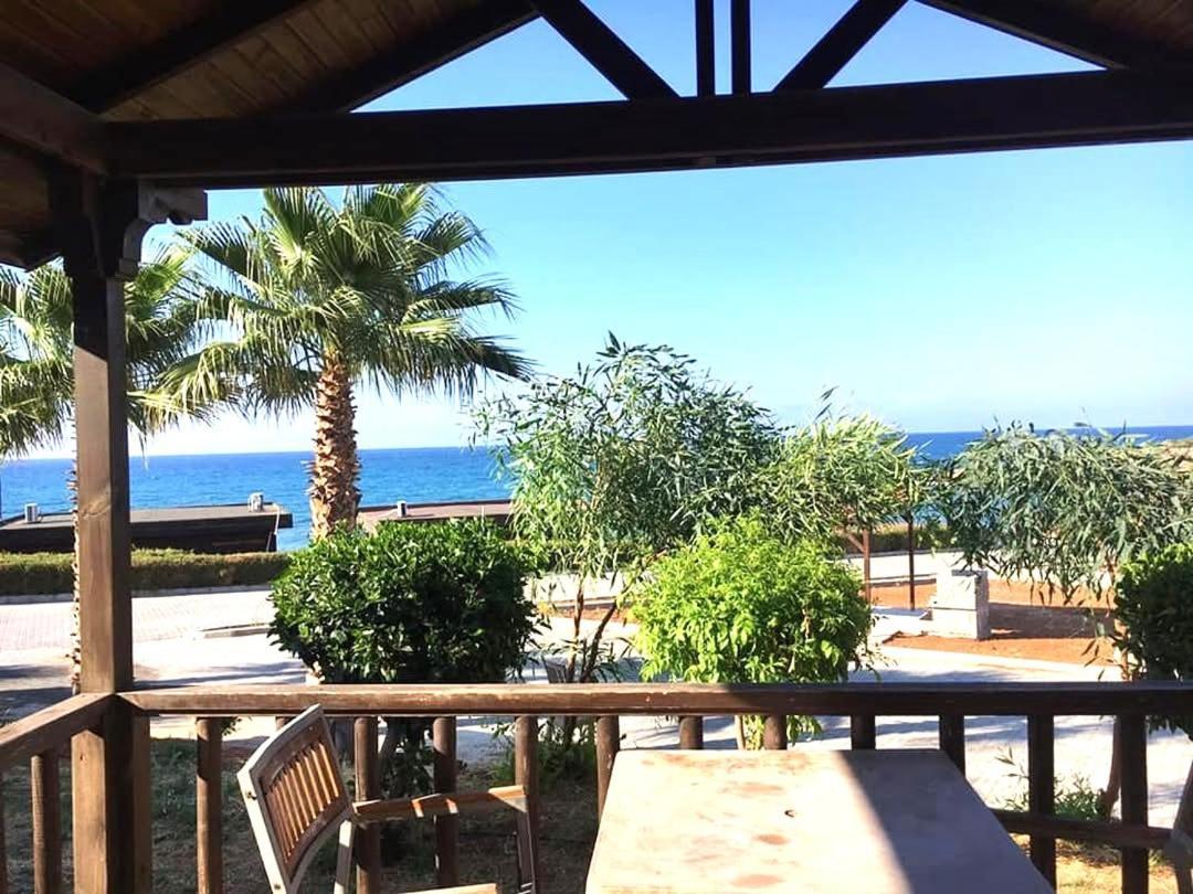 Zambak Holiday Village & Restaurant Superb Seafront Location ! Agios Georgios  Exteriör bild