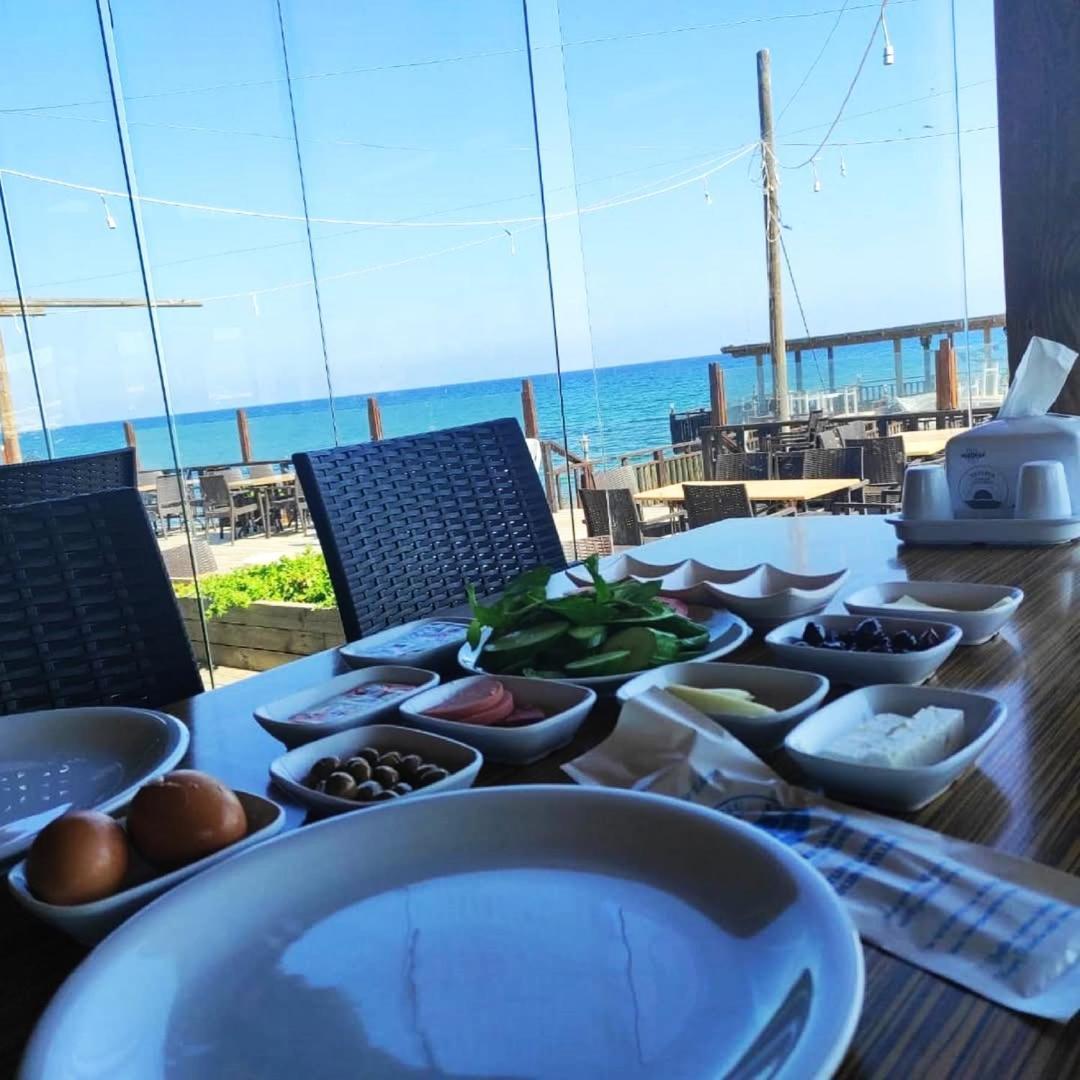 Zambak Holiday Village & Restaurant Superb Seafront Location ! Agios Georgios  Exteriör bild