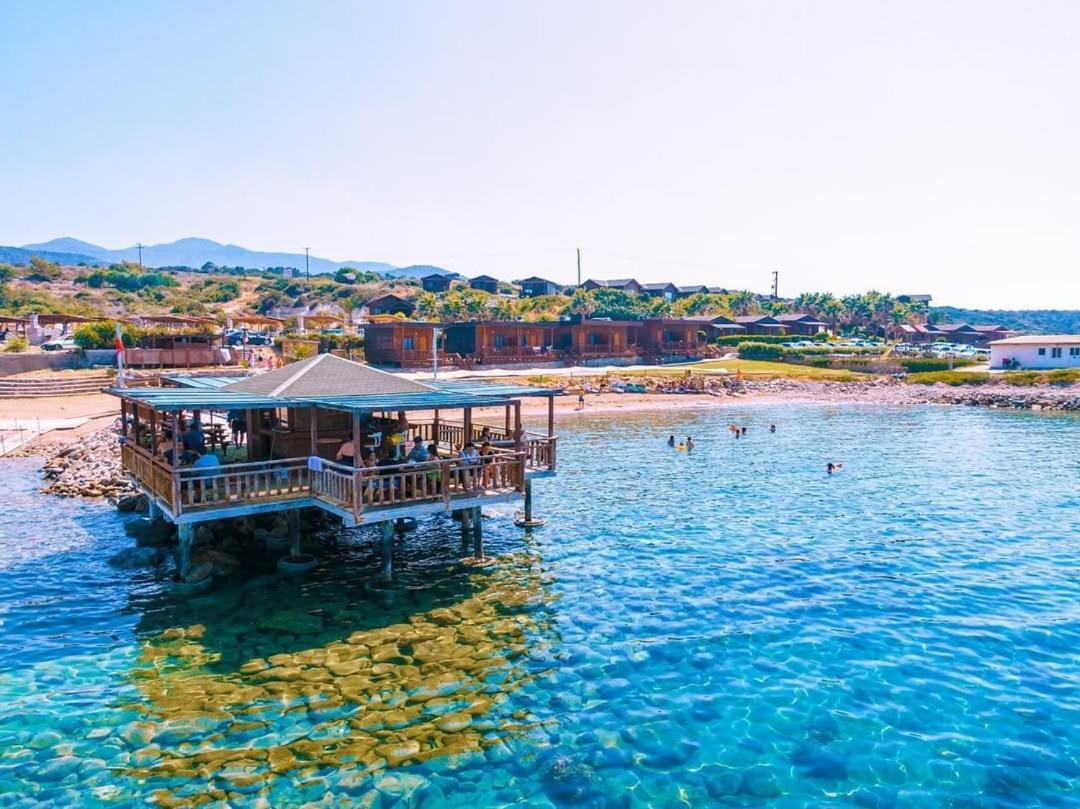 Zambak Holiday Village & Restaurant Superb Seafront Location ! Agios Georgios  Exteriör bild
